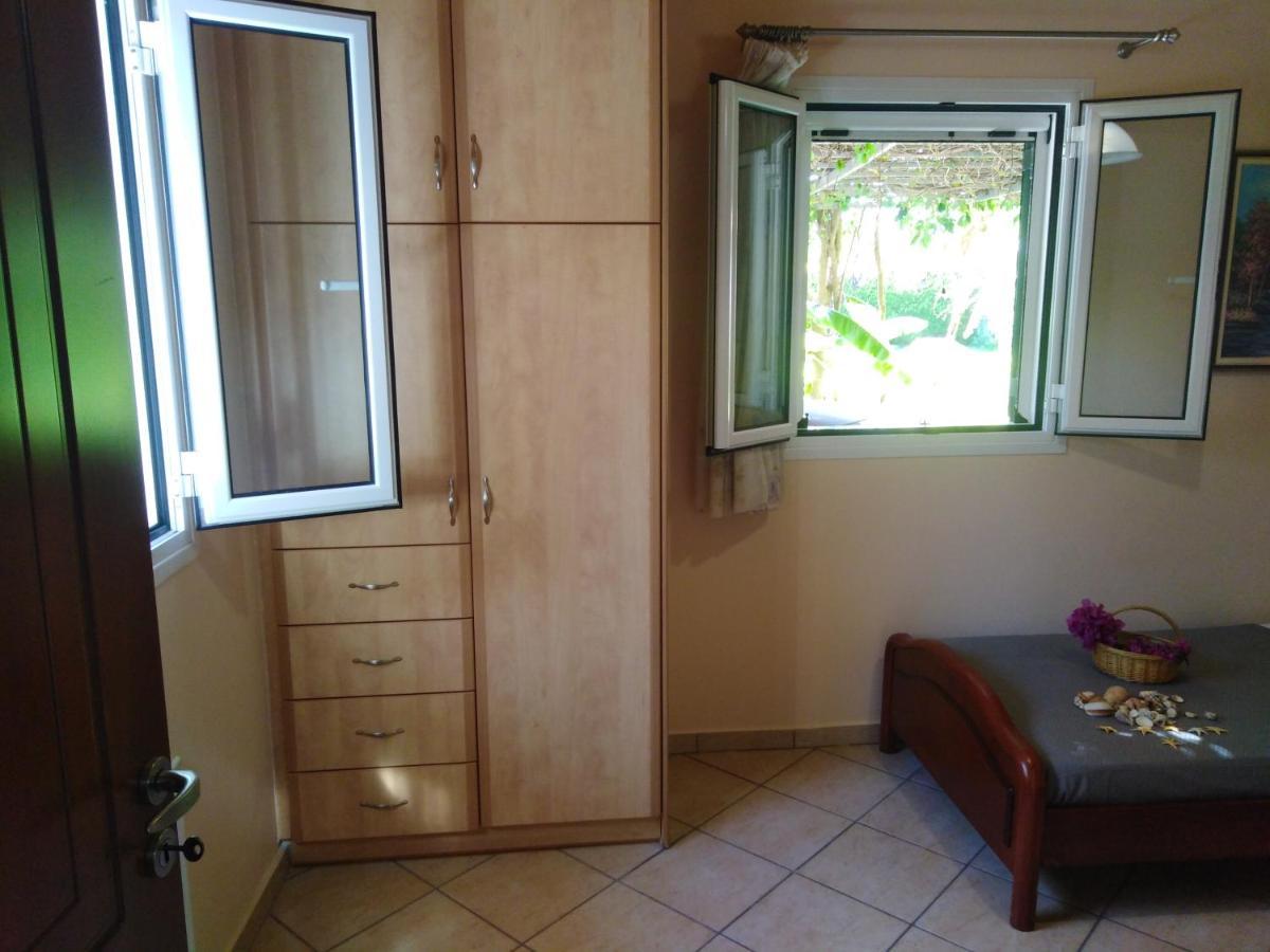 Golden Sea Villa Каламата Екстериор снимка
